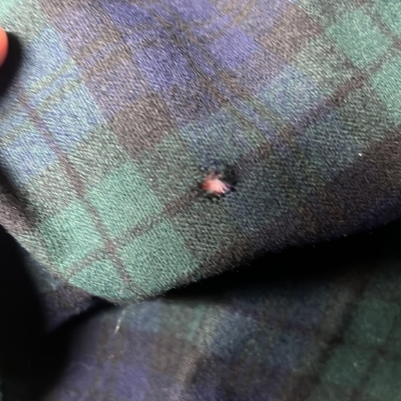 Pendleton Authentic Blackwatch Tartan Shirt Size XL Plaid 100% Wool SMALL HOLE - Picture 13 of 13